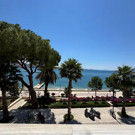 Valeon Three Apartmán Sarandë